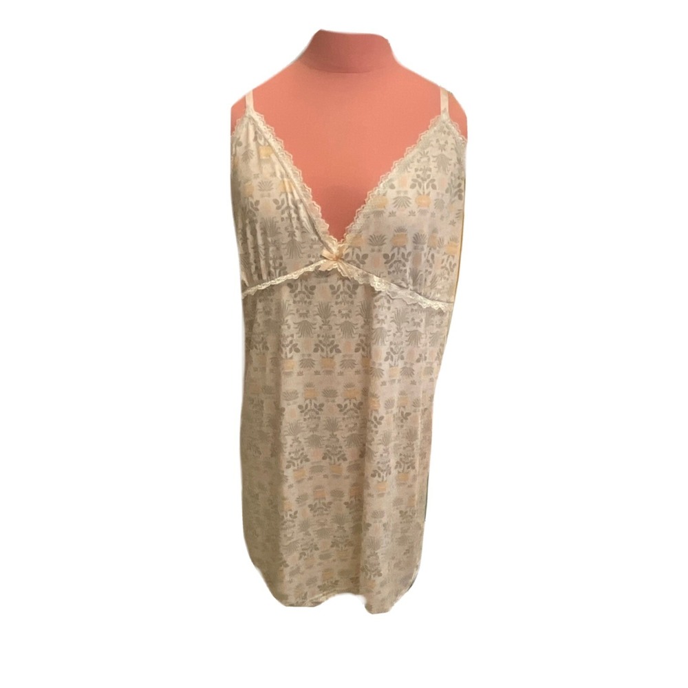 Nanette Lepore intimate night gown. Size 2 XL Sleeveless Babydoll style.